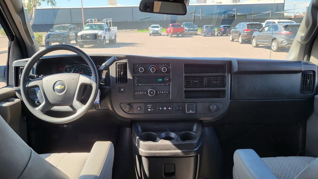 Used 2020 Chevrolet Express 2500 LT w/ LT Preferred Equipment Group RWD image 26