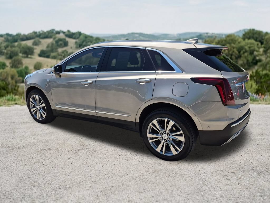 Used 2023 Cadillac XT5 Premium Luxury w/ Technology Package AWD/4WD image 6