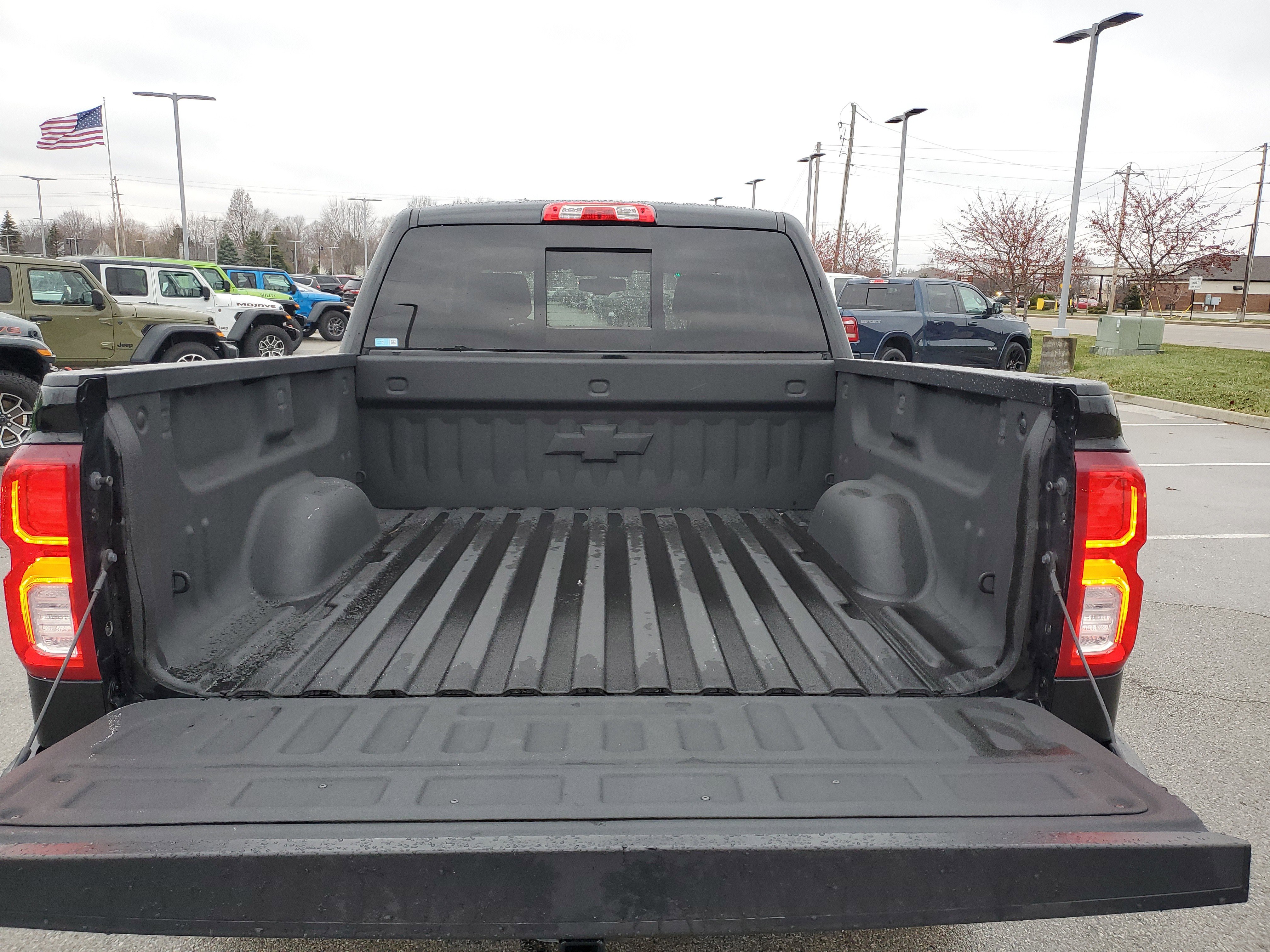 Used 2018 Chevrolet Silverado 1500 LTZ Z71 w/ LTZ Plus Package image 7