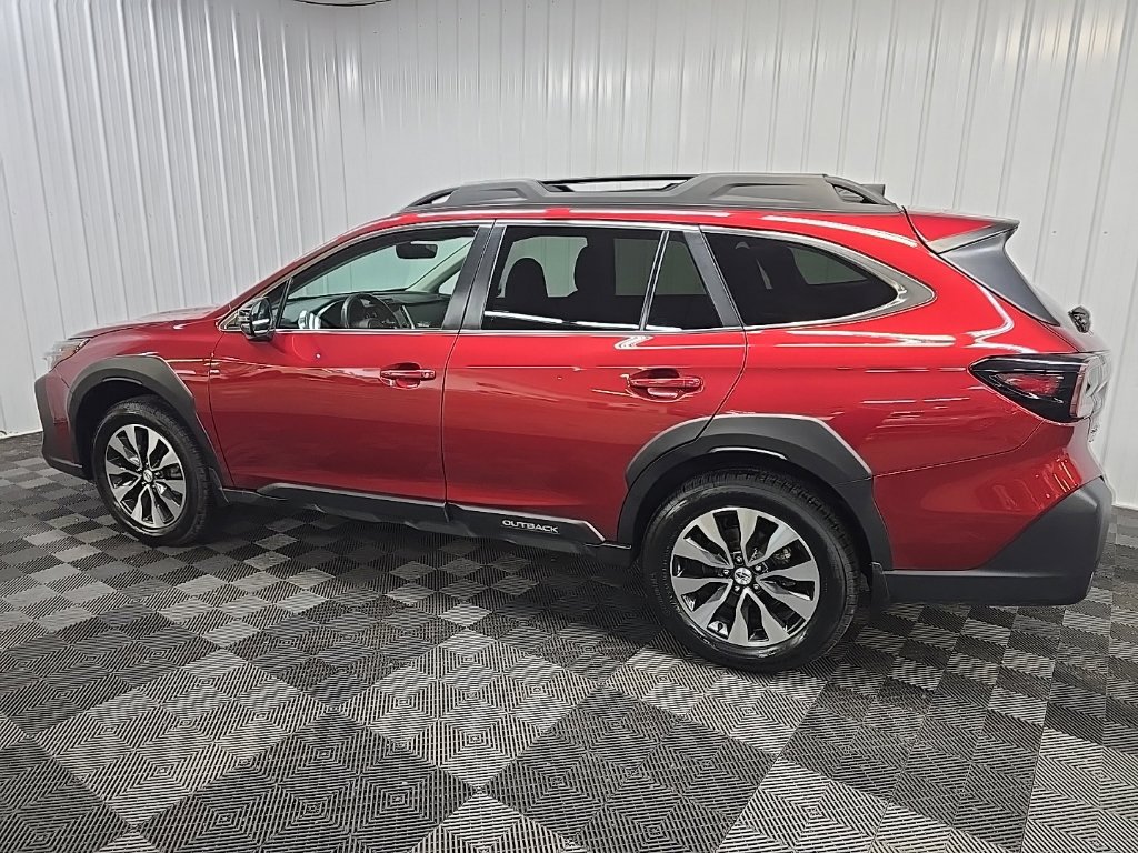 Used 2024 Subaru Outback Limited AWD/4WD image 4
