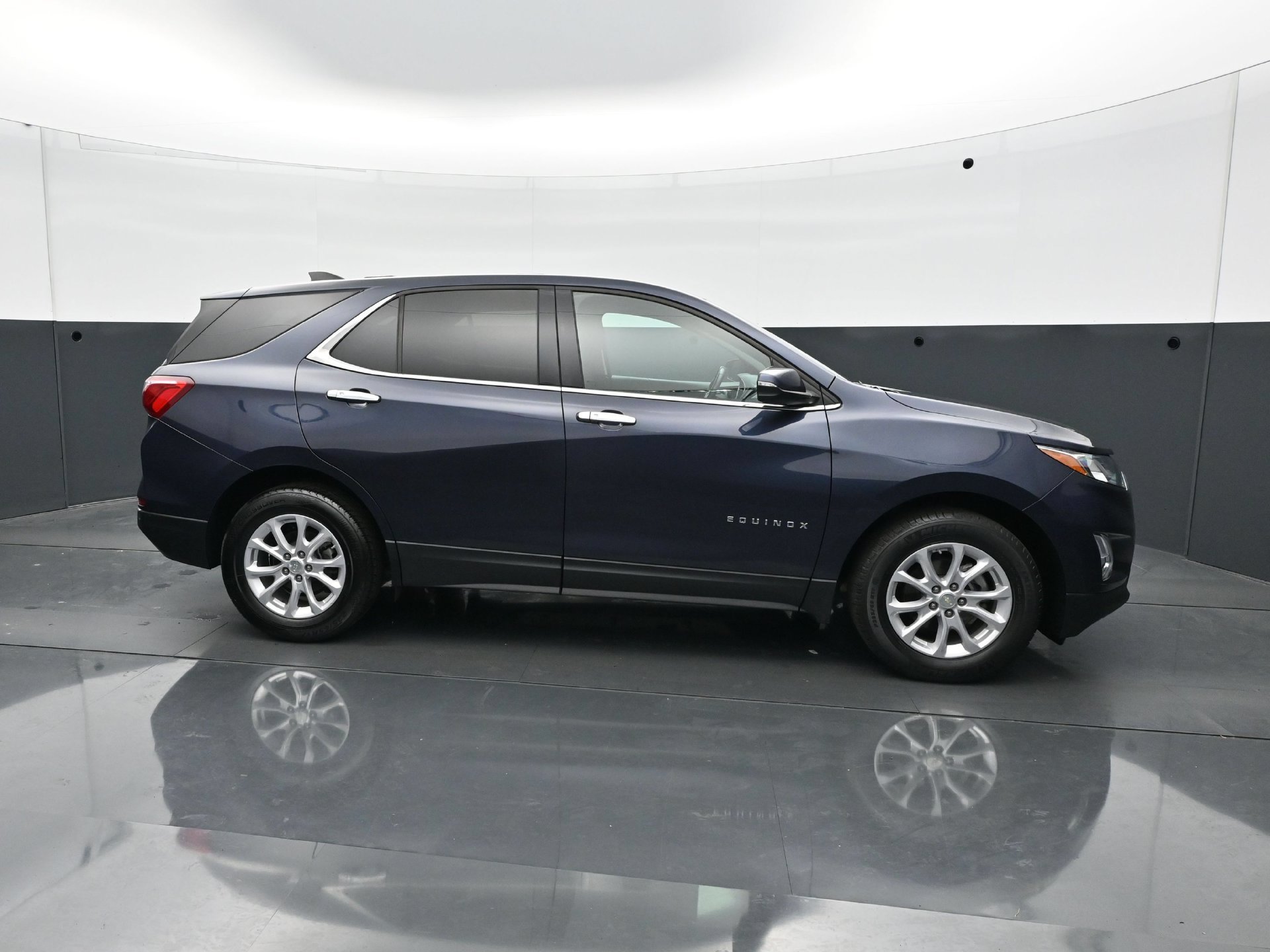 Used 2018 Chevrolet Equinox LT FWD image 8