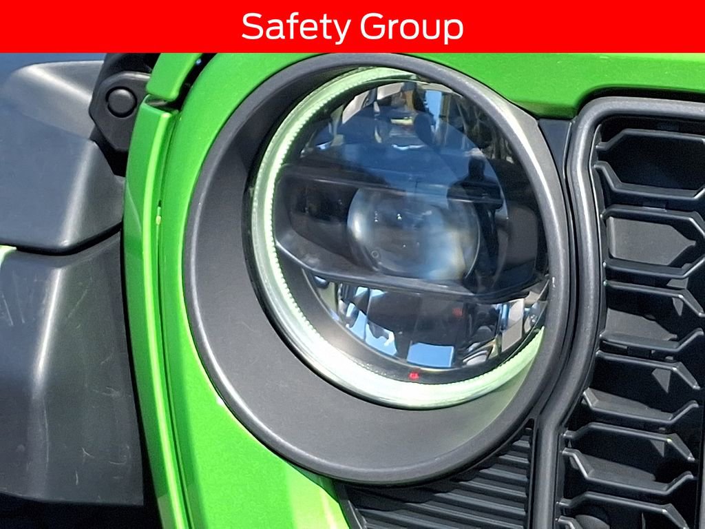 Used 2025 Jeep Wrangler Unlimited Rubicon w/ Safety Group image 9