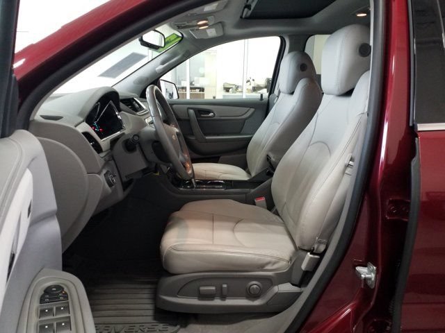 Used 2017 Chevrolet Traverse LT AWD/4WD image 12