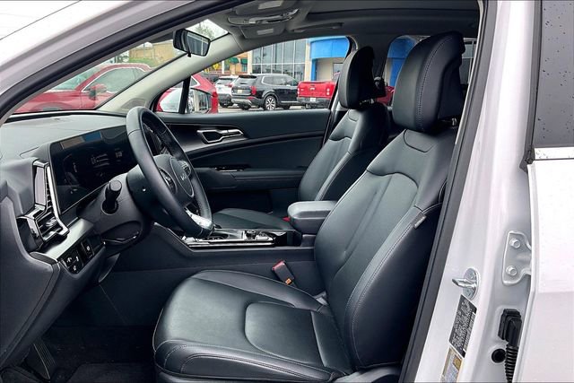 Used 2025 Kia Sportage EX w/ Premium Package FWD image 18