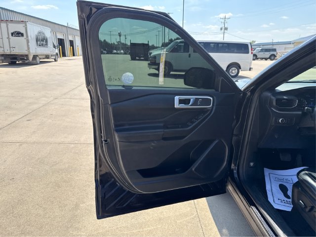 Used 2020 Ford Explorer XLT w/ Equipment Group 202A AWD/4WD image 20