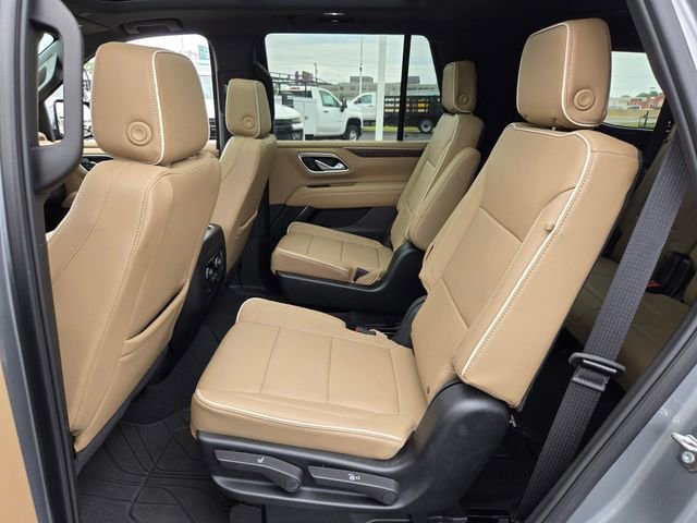 Used 2024 Chevrolet Tahoe Premier w/ Premium Package image 13