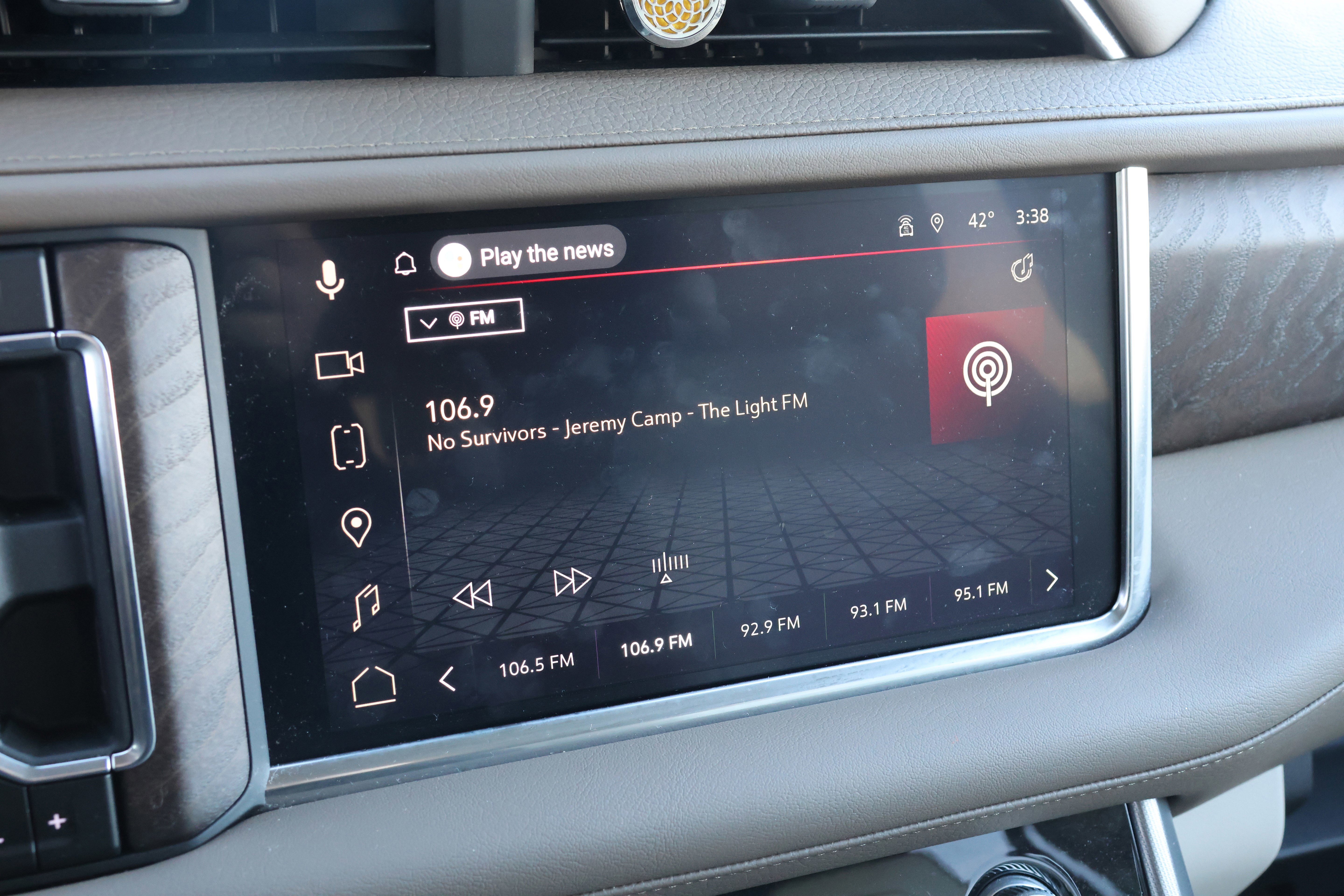 Used 2024 GMC Yukon XL Denali w/ Denali Reserve Package image 29