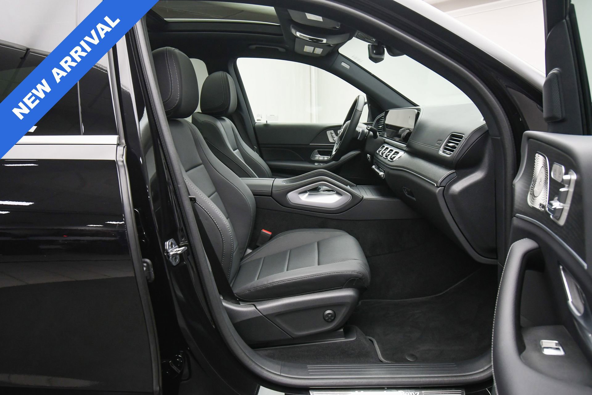 Used 2025 Mercedes-Benz GLS 450 4MATIC image 49