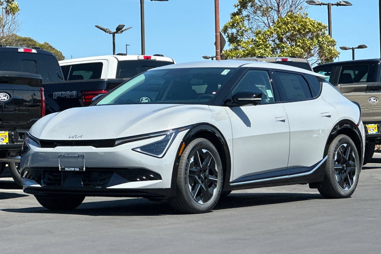 New 2026 Kia EV6 Wind RWD image 8