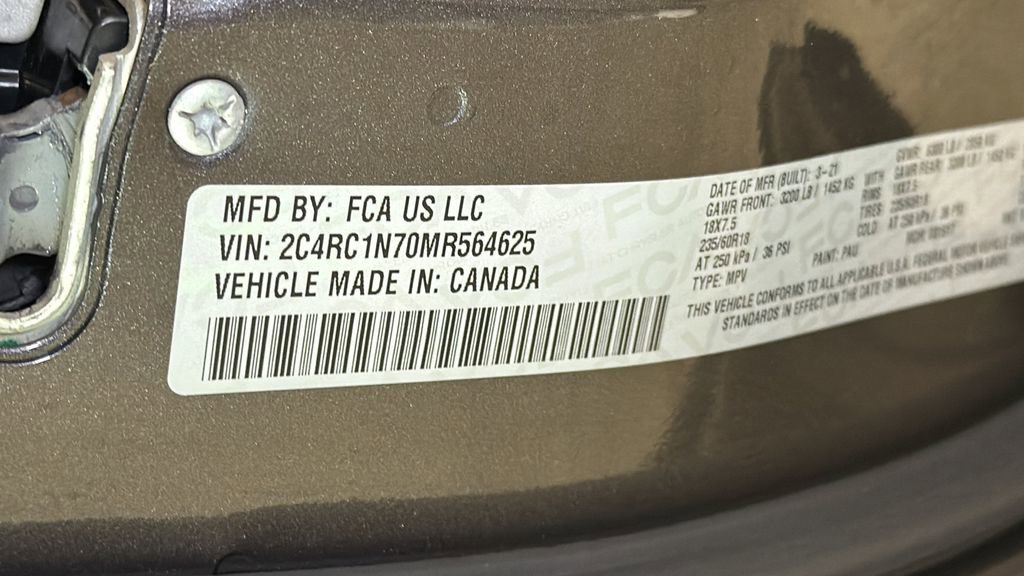 Used 2021 Chrysler Pacifica Pinnacle FWD image 36