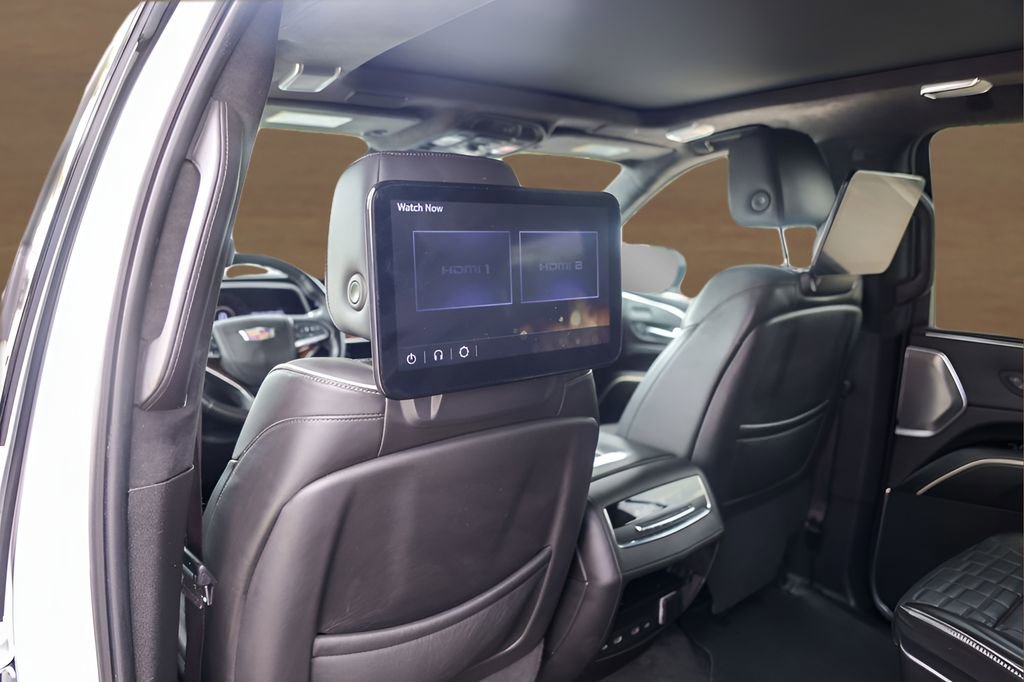 Used 2022 Cadillac Escalade Sport Platinum w/ LPO, ONYX Package AWD/4WD image 28
