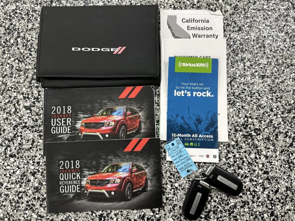 Used 2018 Dodge Journey SXT w/ Connectivity Group FWD image 20