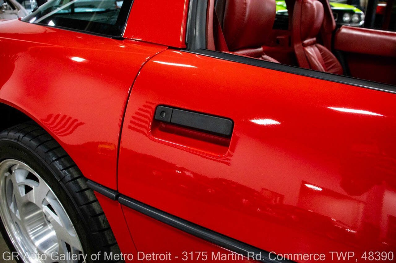 Used 1990 Chevrolet Corvette ZR-1 RWD image 34