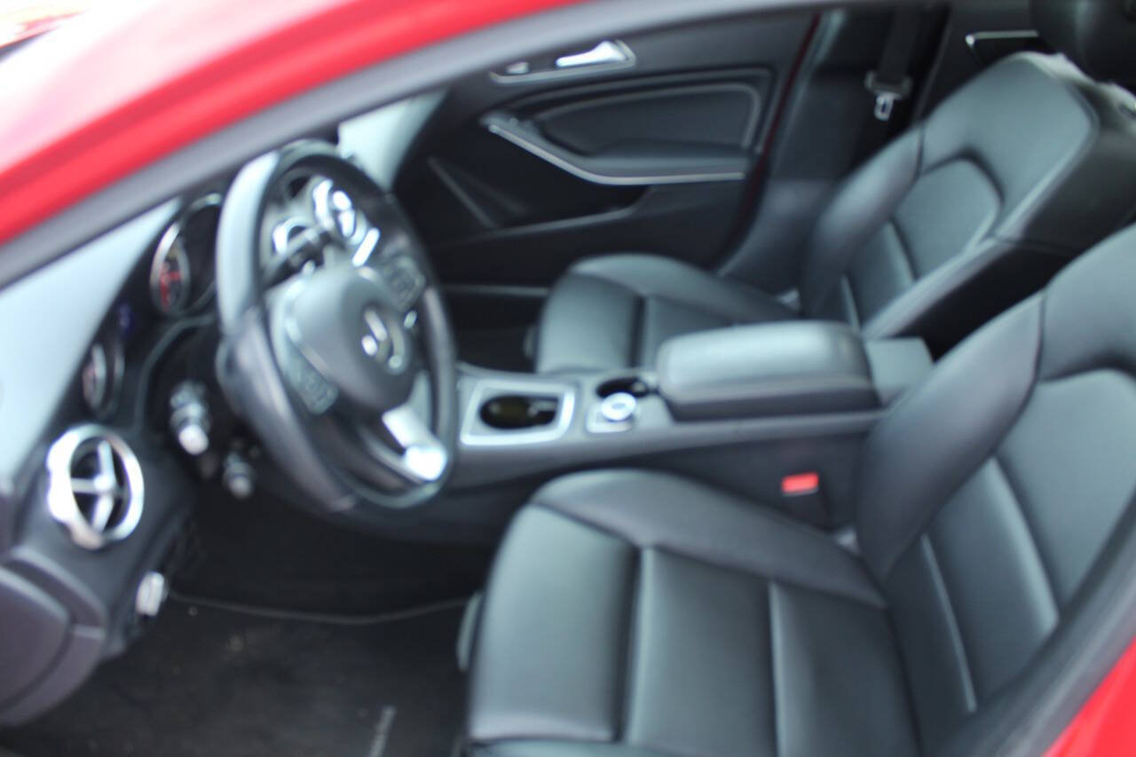 Used 2020 Mercedes-Benz GLA 250 4MATIC image 14