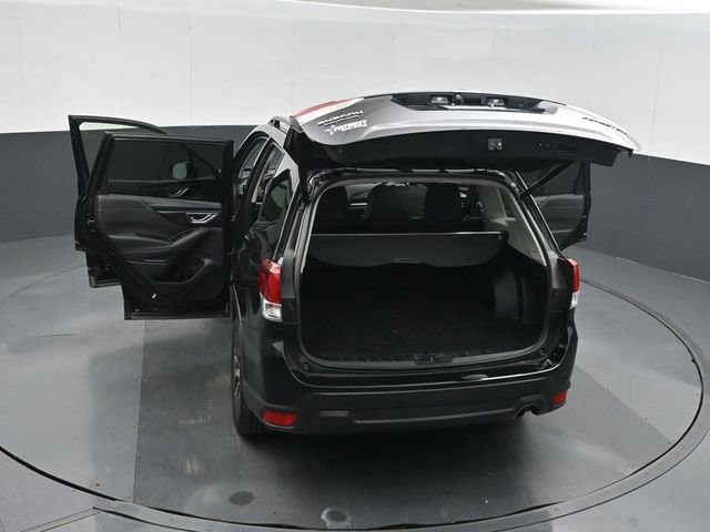 Used 2023 Subaru Forester Premium image 50