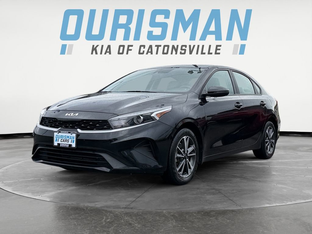 Used 2023 Kia Forte LXS w/ LXS Technology Package image 2
