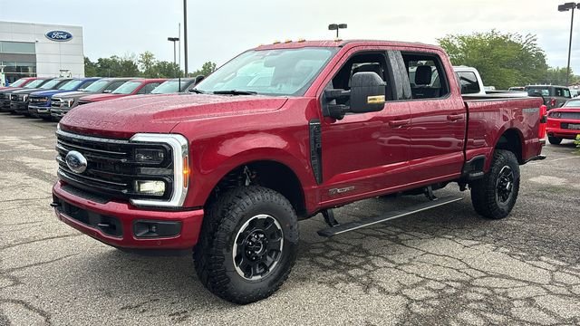 New 2026 Ford F350 Platinum w/ Tremor Off-Road Package AWD/4WD image 2