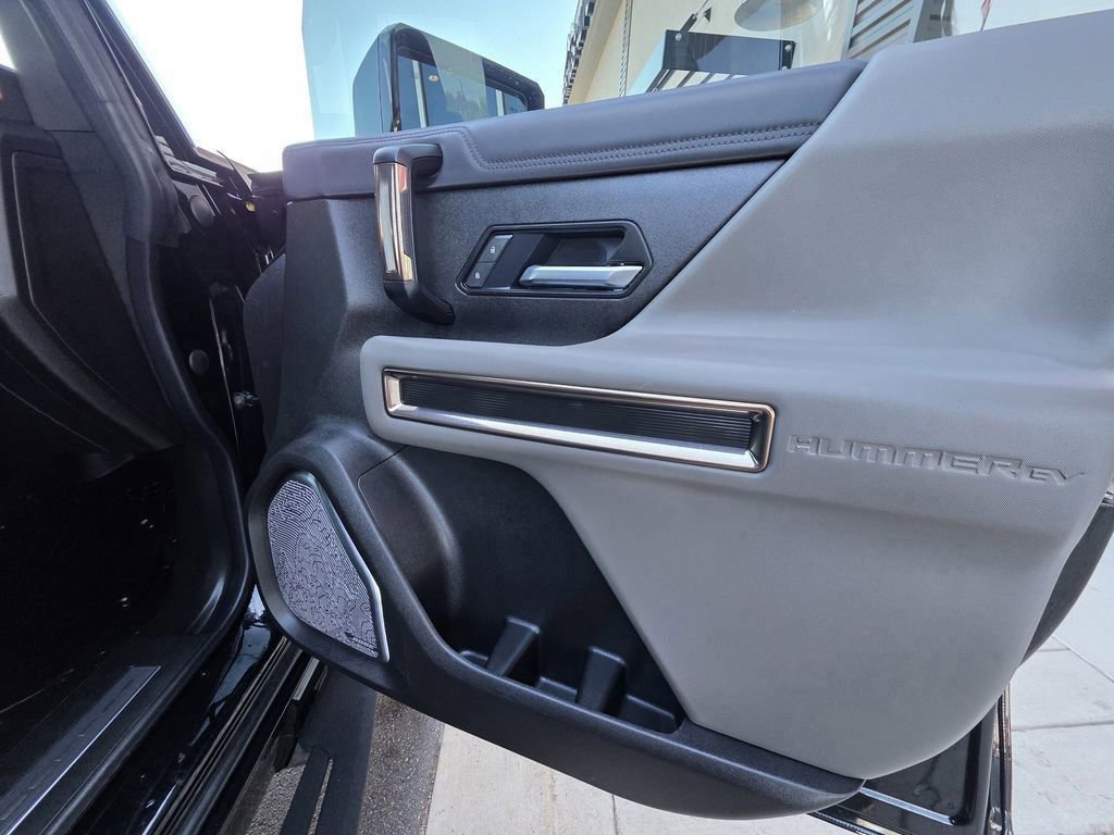Used 2025 GMC Hummer EV 3X image 19