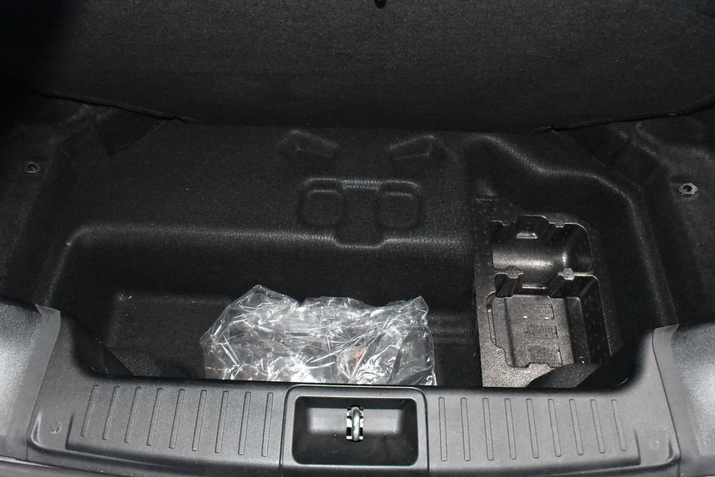 Used 2013 Mercedes-Benz SL 550 image 31