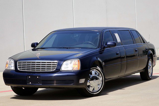 Used 2001 Cadillac De Ville Limousine FWD image 2