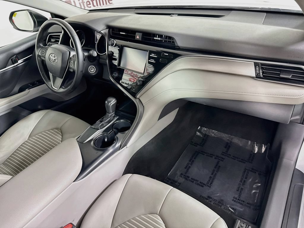 Used 2020 Toyota Camry SE FWD image 30