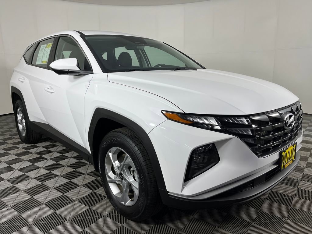Used 2024 Hyundai Tucson SE AWD/4WD image 3