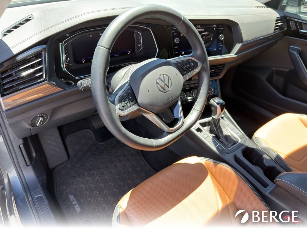 Used 2023 Volkswagen Jetta SEL FWD image 14