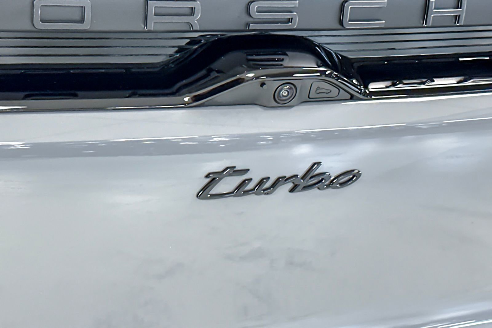 New 2025 Porsche Macan Turbo Electric image 27