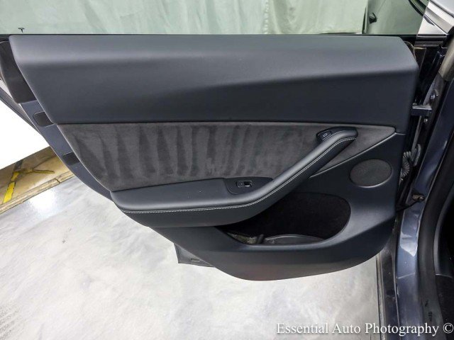 Used 2023 Tesla Model Y Performance AWD/4WD image 37