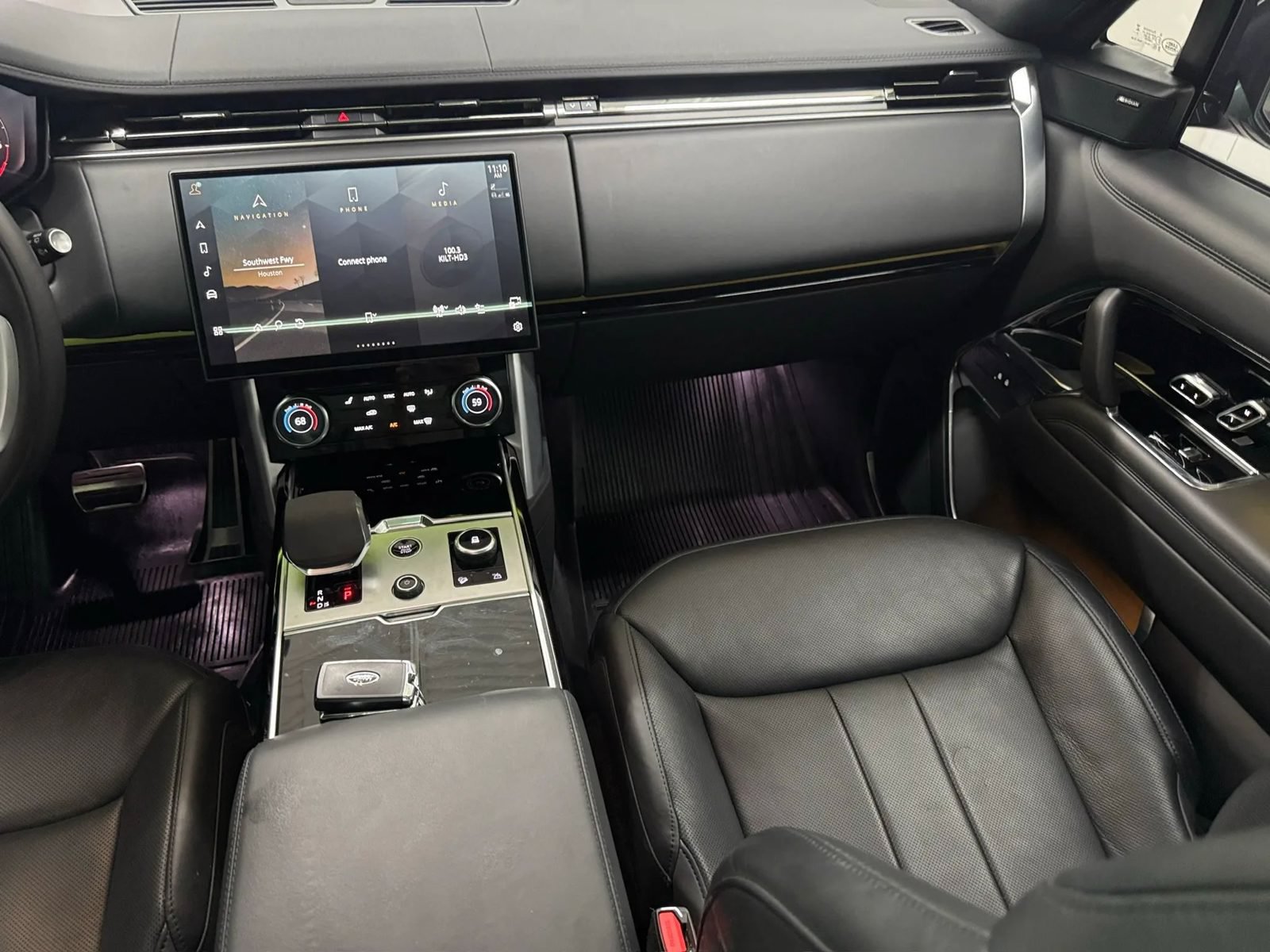 Used 2023 Land Rover Range Rover Long Wheelbase SE AWD/4WD image 9