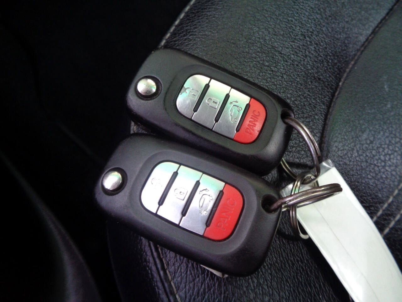 Used 2016 smart fortwo passion image 9