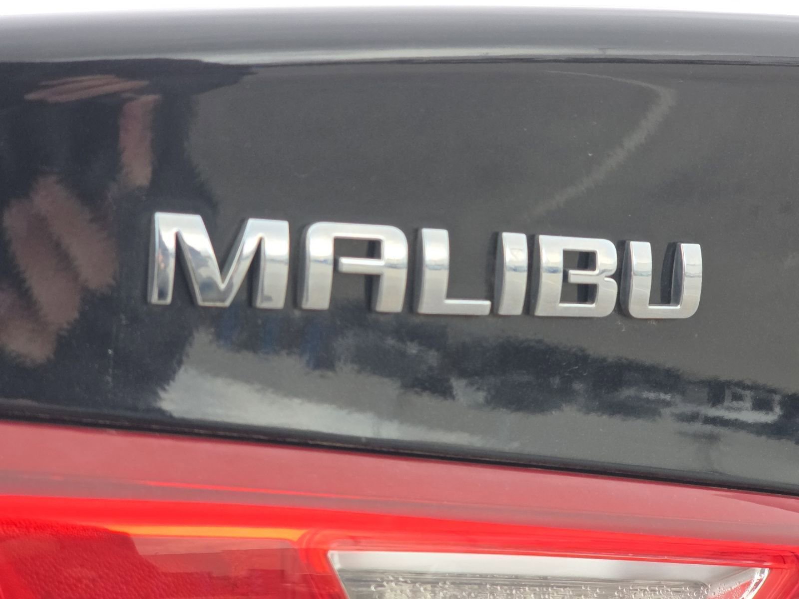 Used 2016 Chevrolet Malibu LT image 9