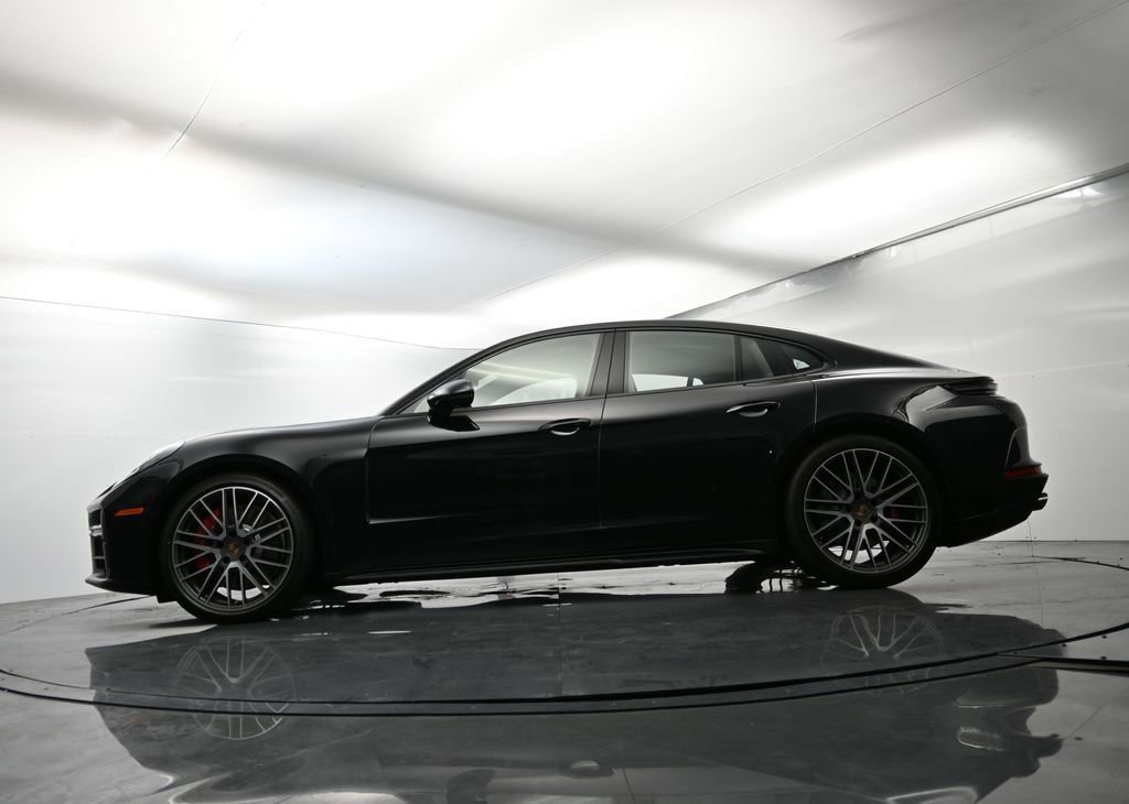 Certified 2026 Porsche Panamera GTS image 46