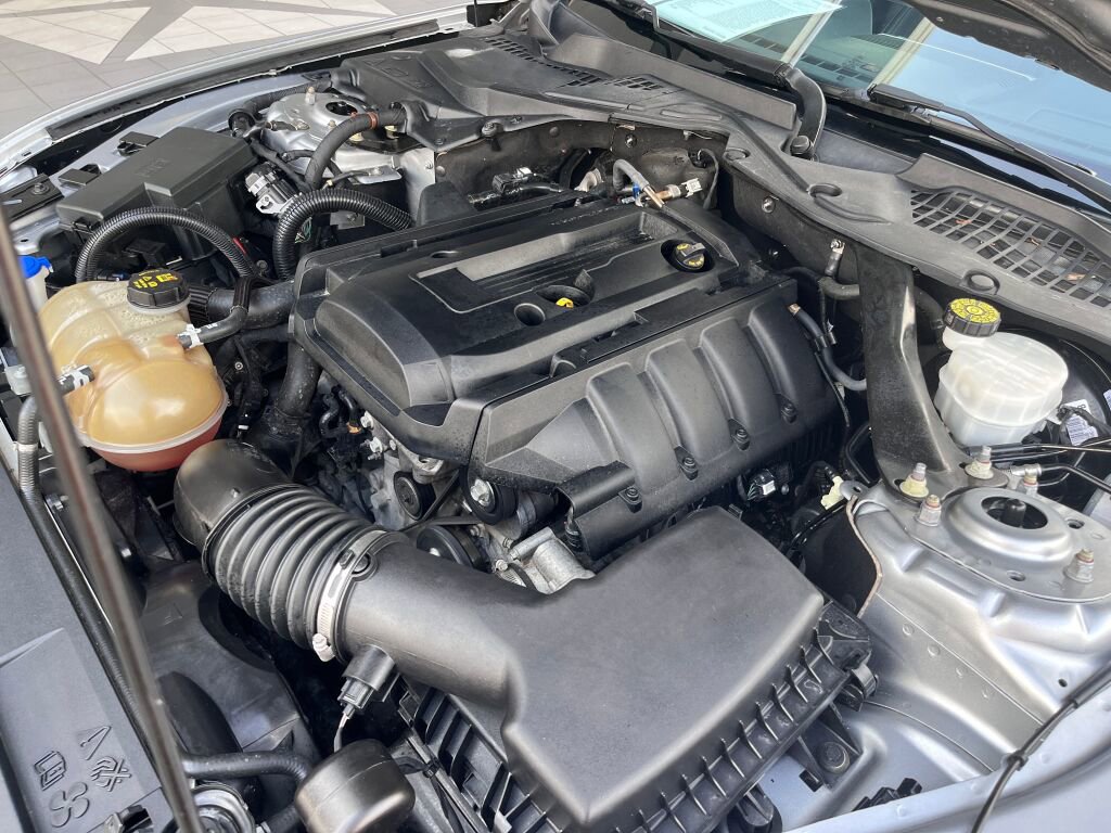 Used 2020 Ford Mustang Premium RWD image 31