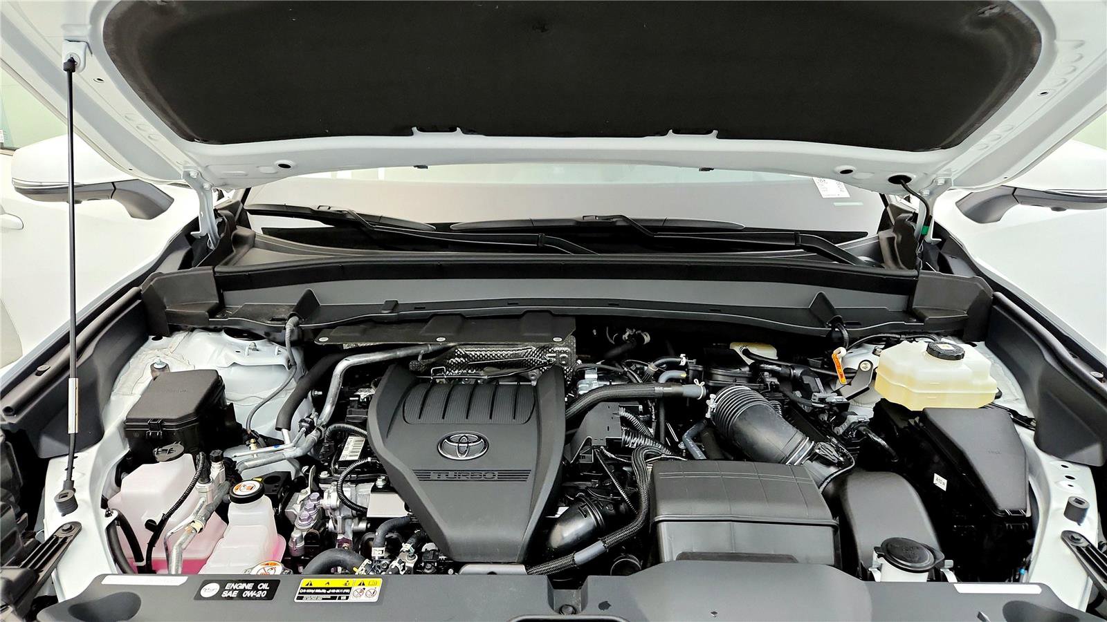 Used 2024 Toyota Grand Highlander AWD Hybrid image 15