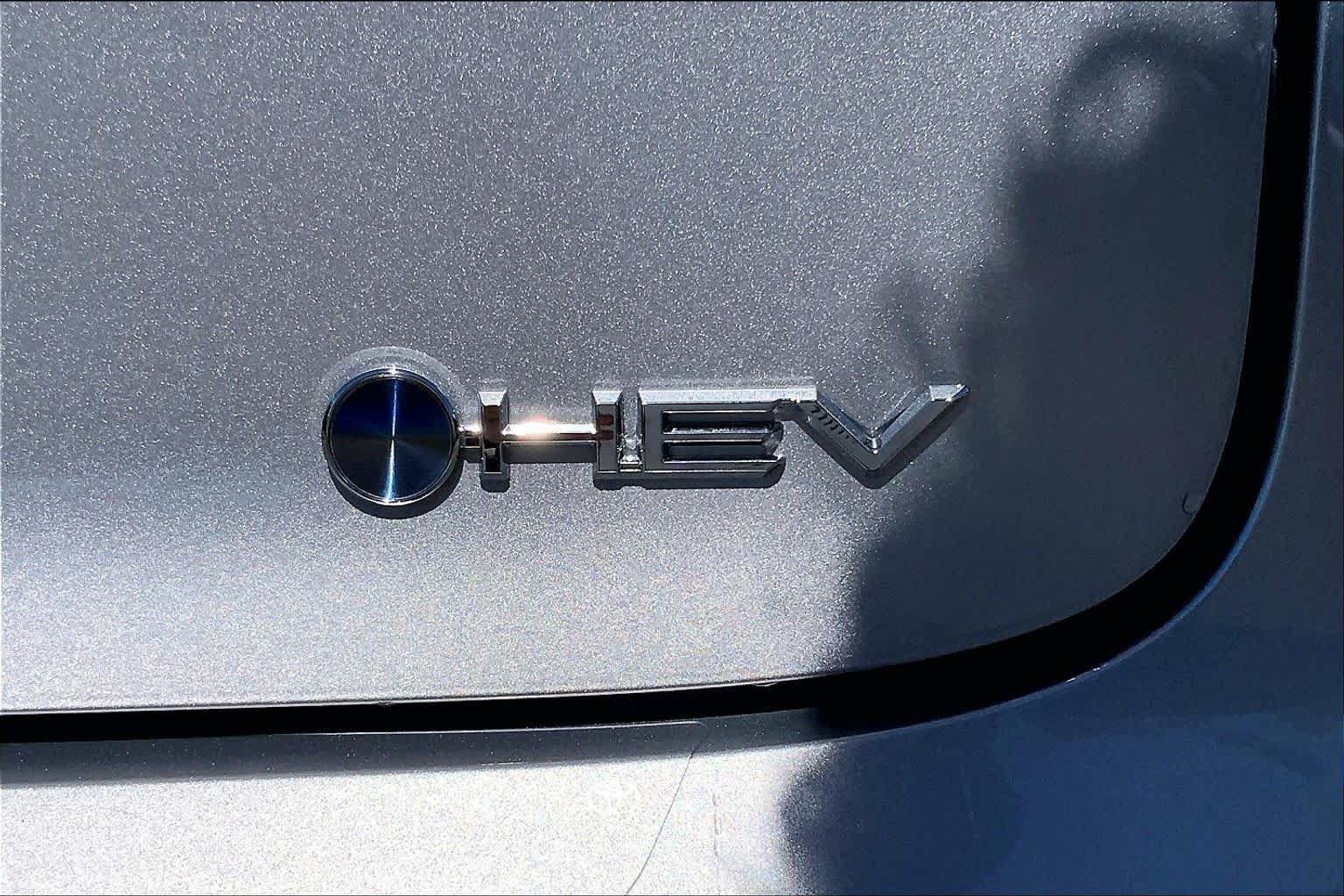 New 2026 Toyota Prius LE FWD image 15
