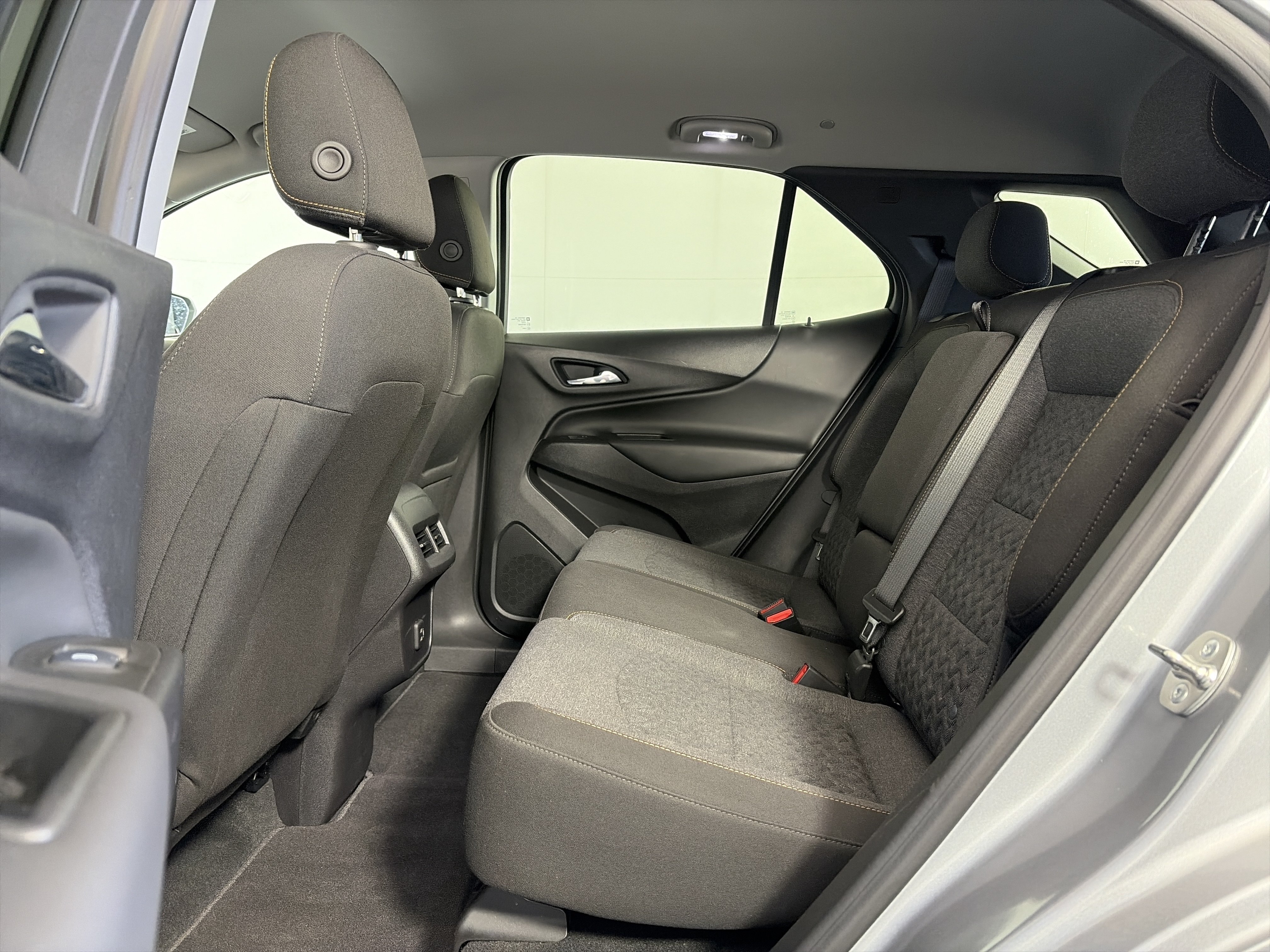 Used 2024 Chevrolet Equinox LT AWD/4WD image 7