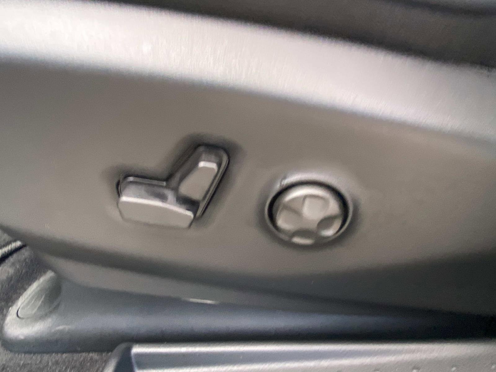 New 2026 Chrysler Pacifica Select image 14