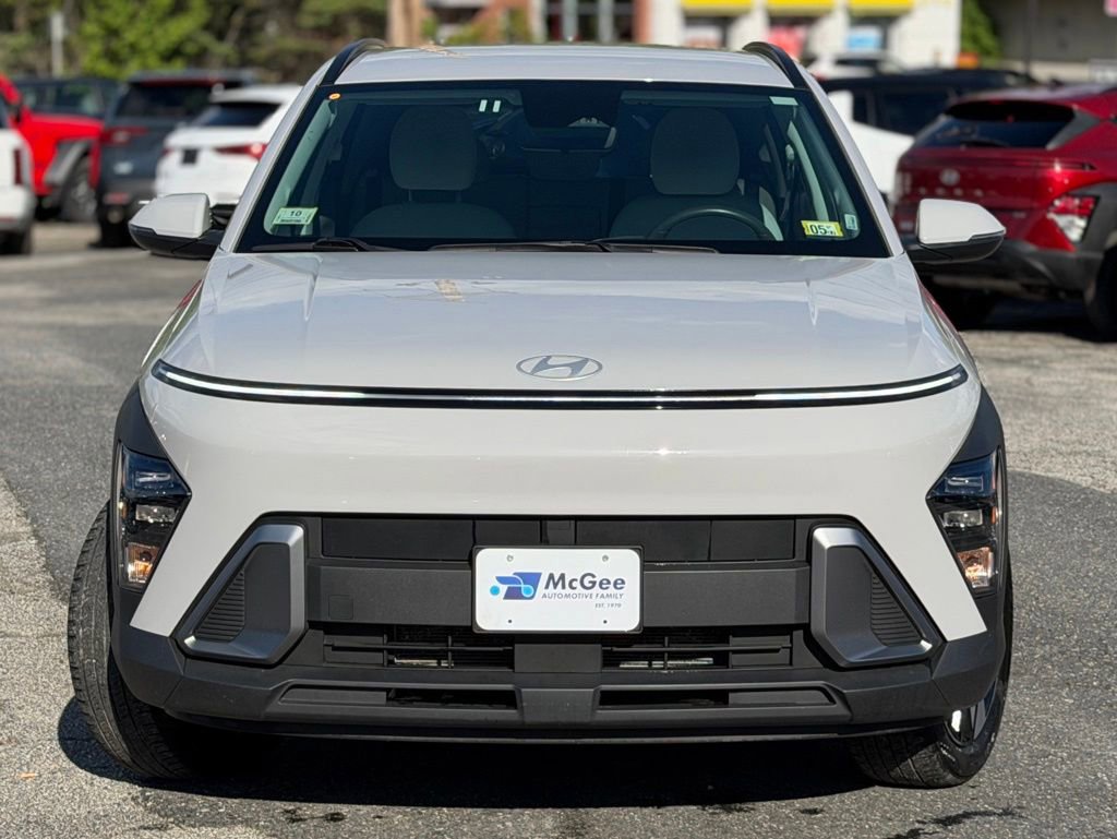 Used 2025 Hyundai Kona SEL AWD/4WD image 2