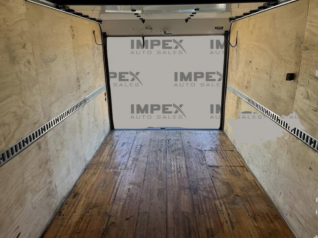 Used 2024 Ford E-450 and Econoline 450 Super Duty w/ Power Windows & Locks Group image 42