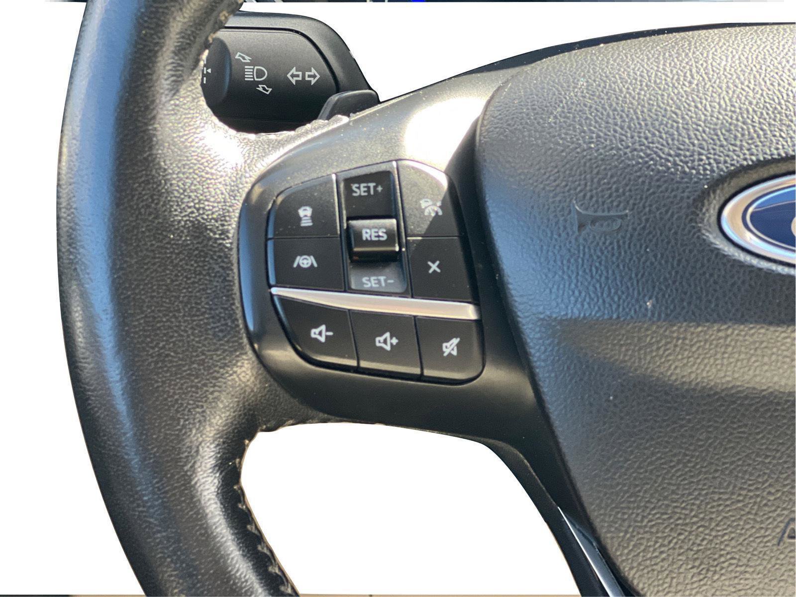 Used 2020 Ford Escape Titanium AWD/4WD image 15