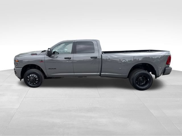 New 2026 RAM 3500 Big Horn AWD/4WD image 4