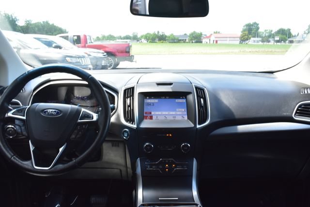 Used 2019 Ford Edge SEL w/ Equipment Group 201A AWD/4WD image 38