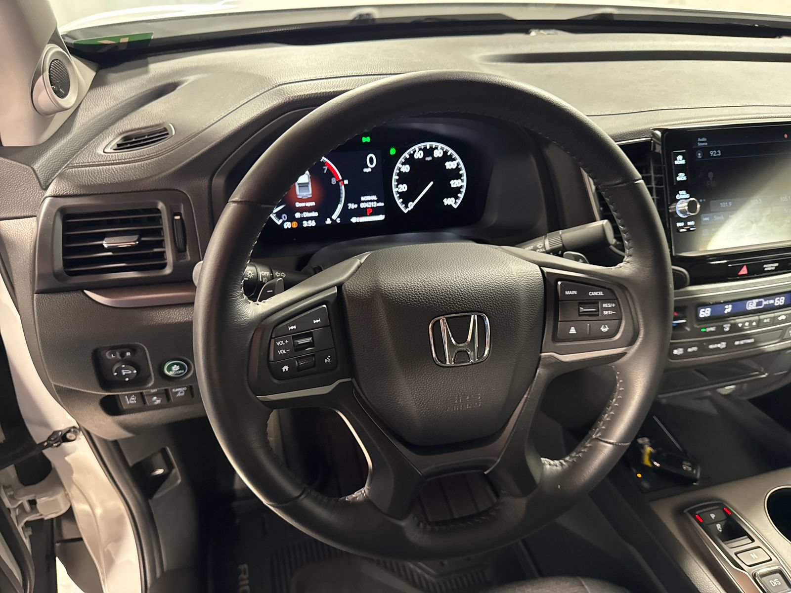 Used 2024 Honda Ridgeline Sport image 19
