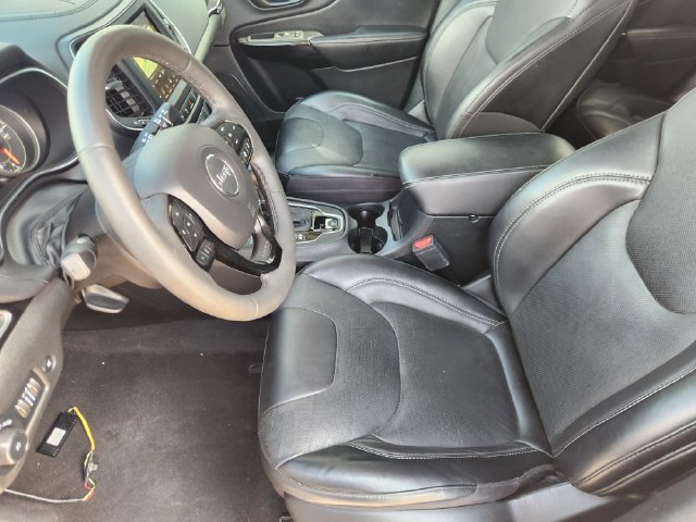 Used 2023 Jeep Cherokee Altitude Lux AWD/4WD image 13