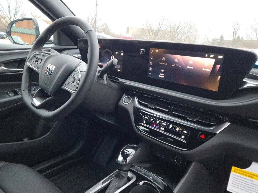 New 2025 Buick Envista Avenir image 9