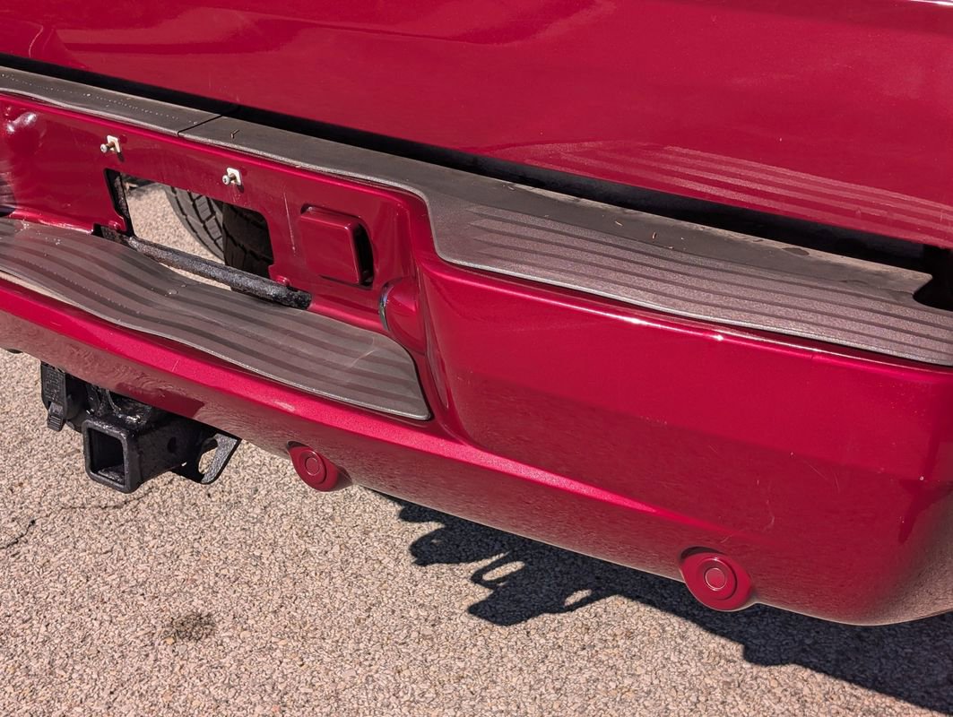 Used 2005 Cadillac Escalade EXT image 32