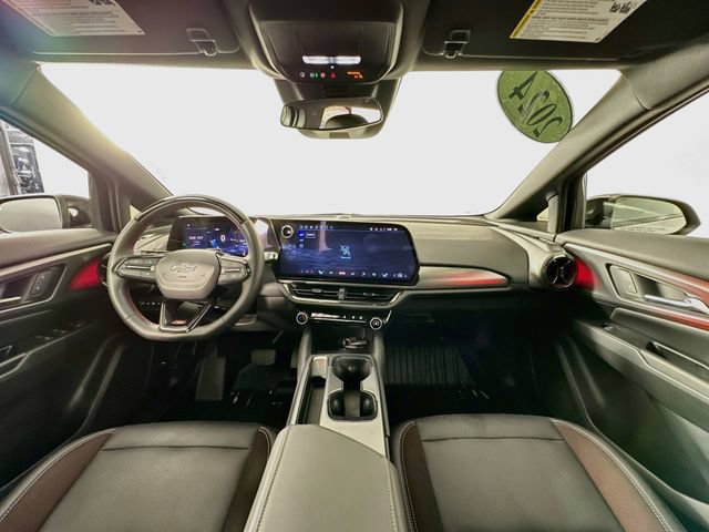 Used 2024 Chevrolet Equinox EV RS FWD image 3