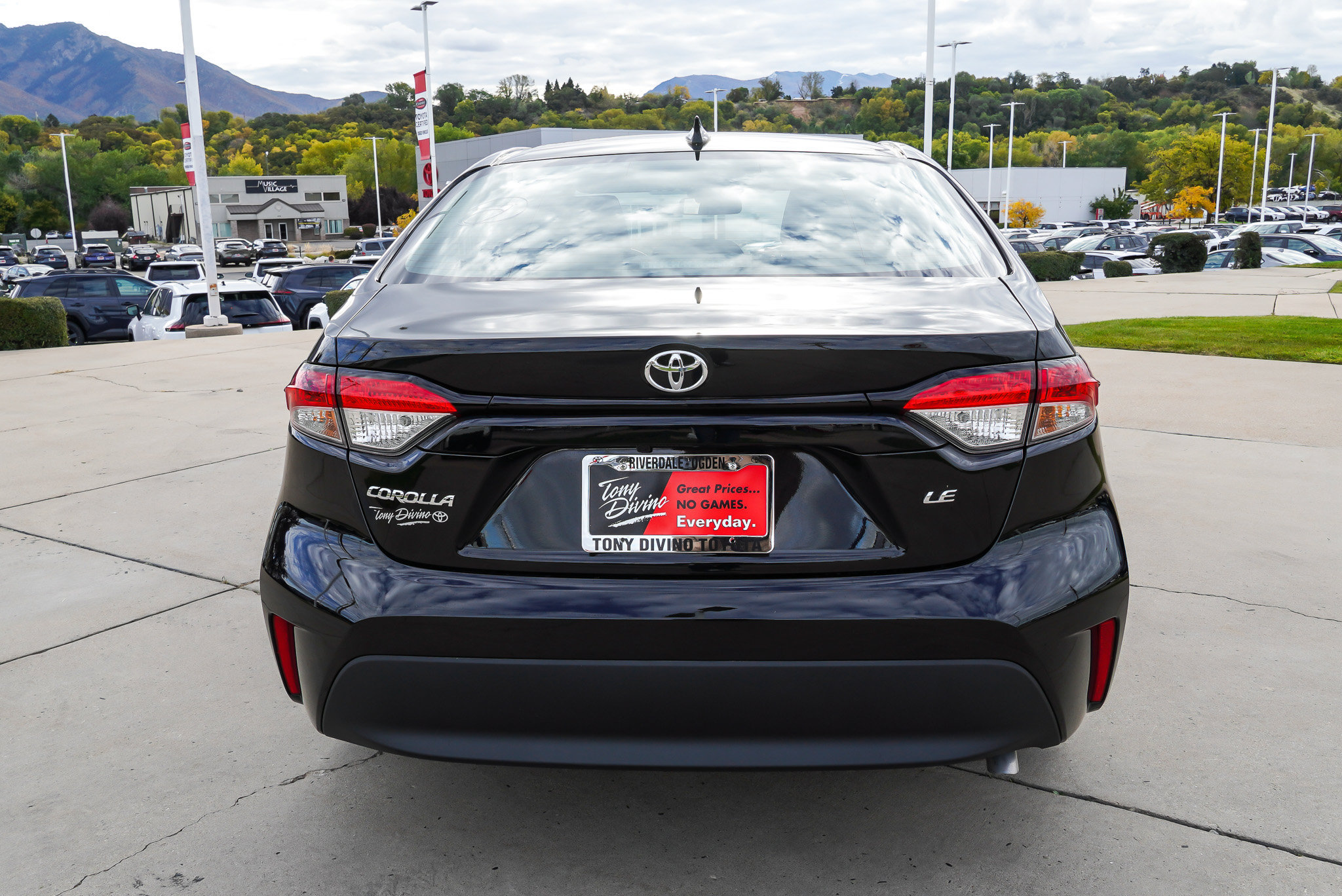 New 2027 Toyota Corolla LE w/ LE Premium Package FWD image 7