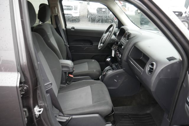 Used 2015 Jeep Patriot Sport image 21